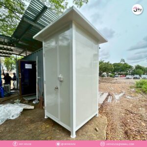 จัดส่งและติดตั้งห้องน้ำสำเร็จรูป รุ่น JT-01-3 ขนาด 1.29 × 1.29 × 2.40 เมตร โครงสร้างเหล็กกัลวาไนซ์ ผนัง ISOWALL แข็งแรง พร้อมใช้งาน 